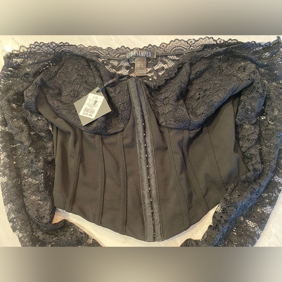 REVAMPED Corsette Cropped Top - Picture 3 of 3